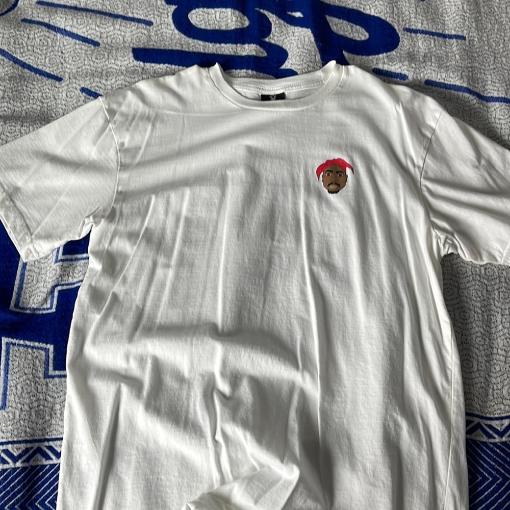 White tee Tupac head size large